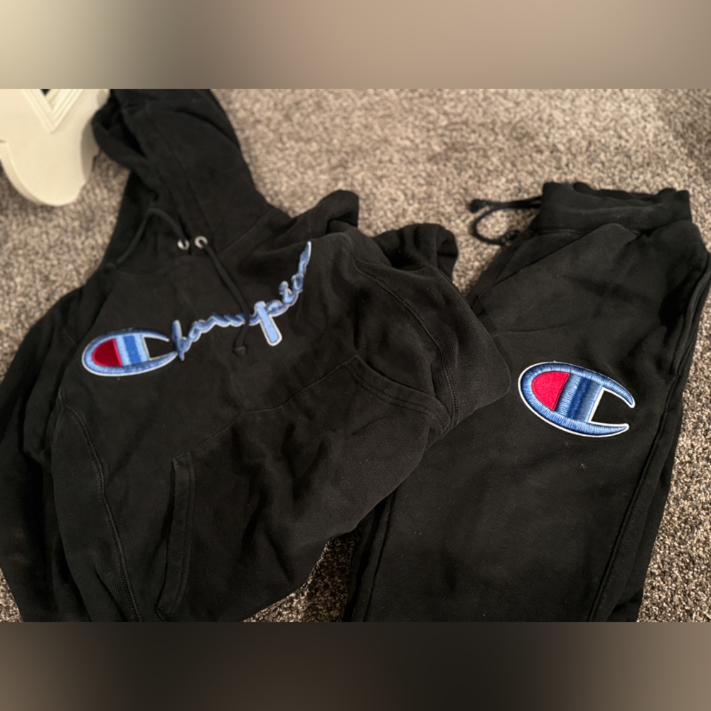 Men’s champion sweatsuit